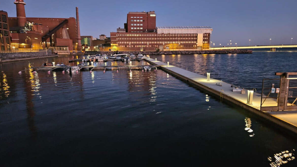 Helsinki, Salmisaaren venesatama